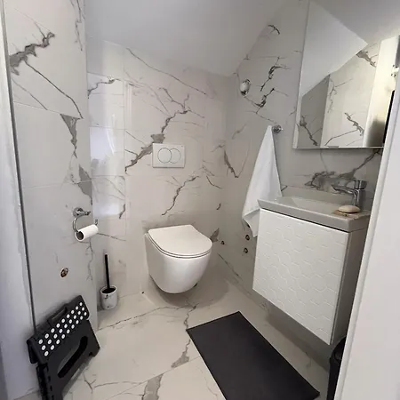 House Nina Пунат