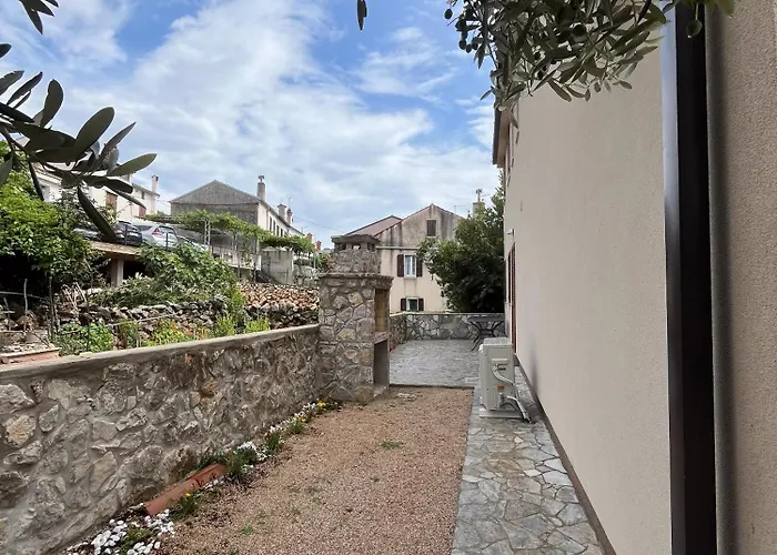 House Nina Vikendica *